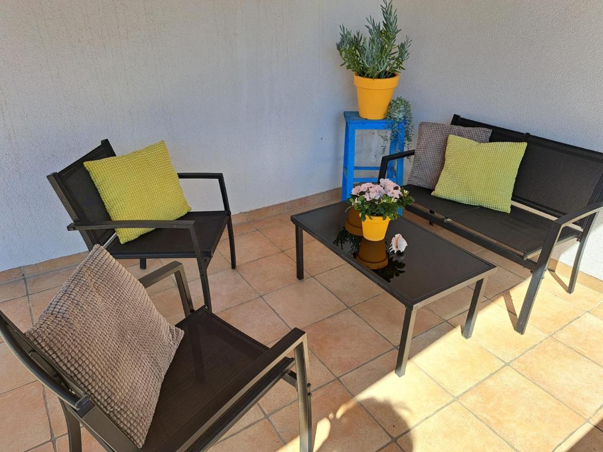 Family Apartment In Center Of Murter Kültér fotó