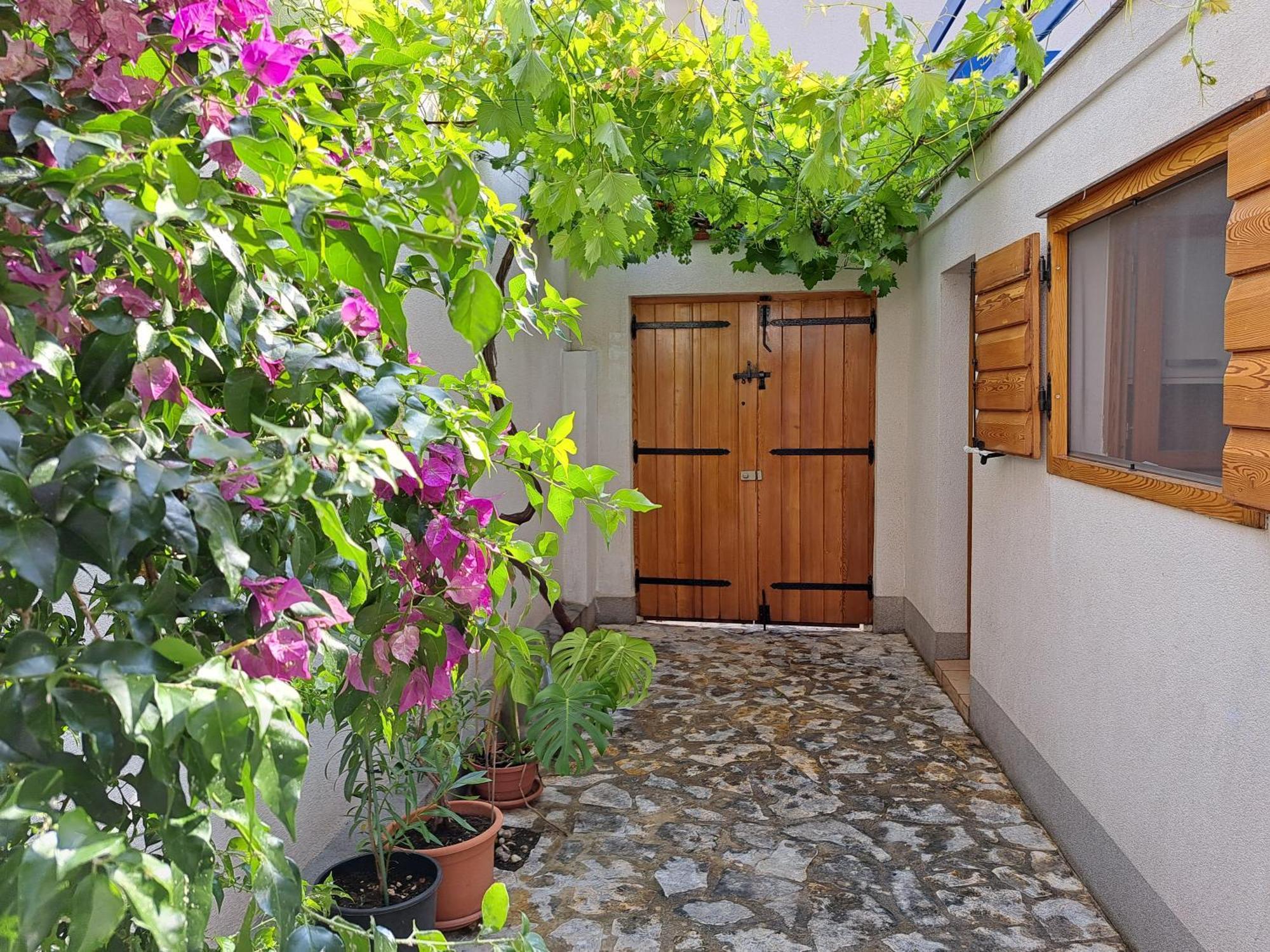 Family Apartment In Center Of Murter Kültér fotó